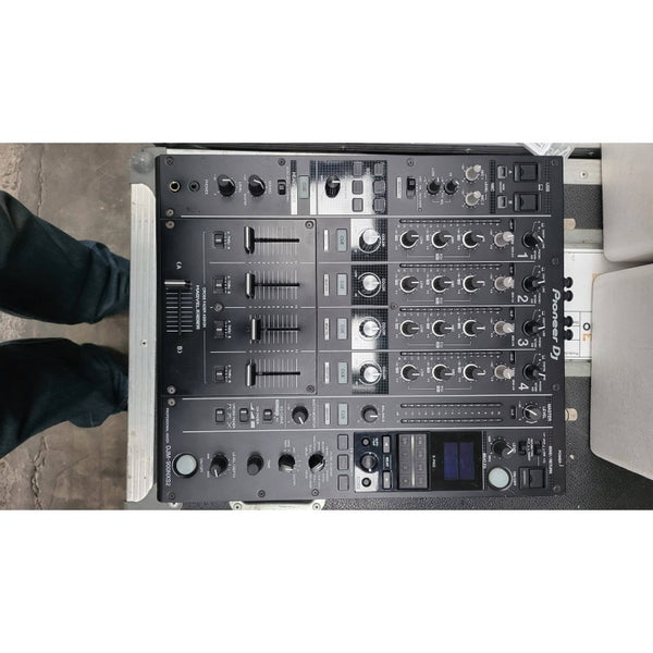 Pioneer DJM-900NXS2 – 4-Channel Club DJ Mixer with FX