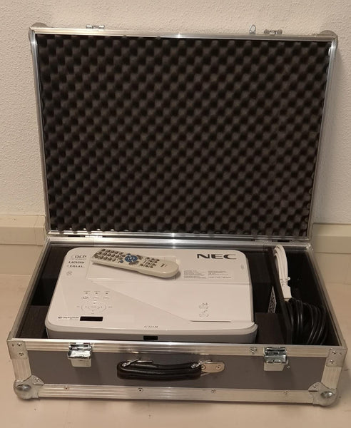 NEC U321H Full HD UST Projector, 3200 lm – Demo + Case
