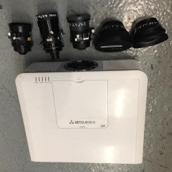 Mitsubishi UD8400U 6500-Lumen DLP Projector | Stage Experts