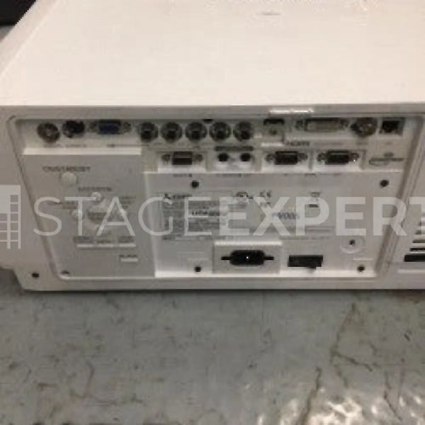 Mitsubishi UD8400U 6500-Lumen DLP Projector | Stage Experts