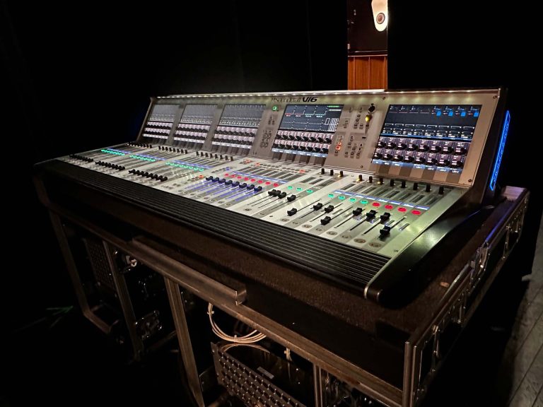 Soundcraft Vi600 System with 64/32 Stagebox & Local Rack