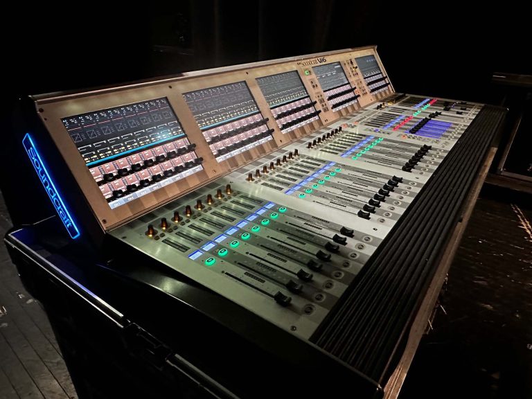 Soundcraft Vi600 System with 64/32 Stagebox & Local Rack