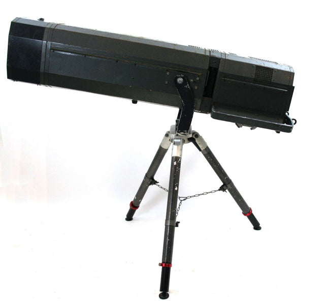 Robert Juliat Aramis 2500W Followspot – Long‑throw Power
