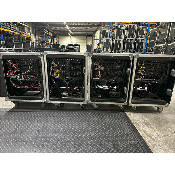 Clair Brothers C12-M/iS218-M Line Array Set (B) – Package