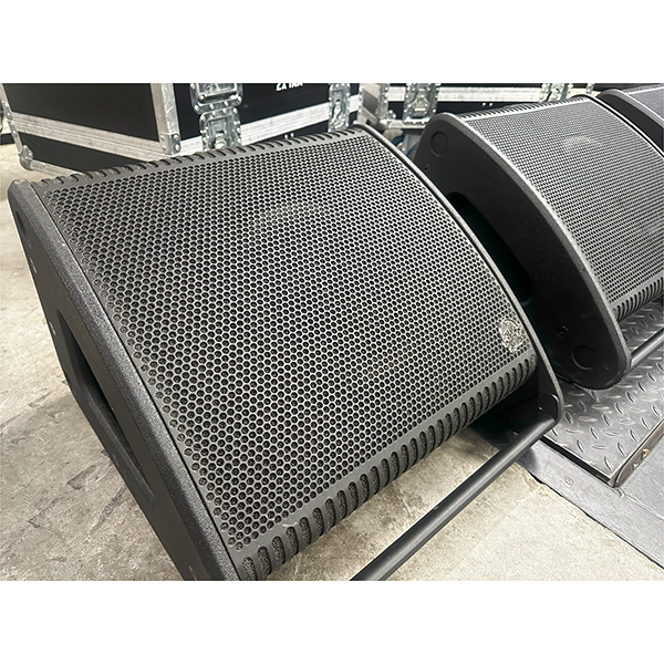 Clair Brothers 1AM Monitor Set – 4 Wedges + Flightcases