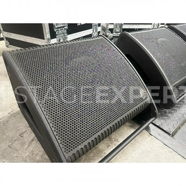 Clair Brothers 1AM Monitor Set – 4 Wedges + Flightcases