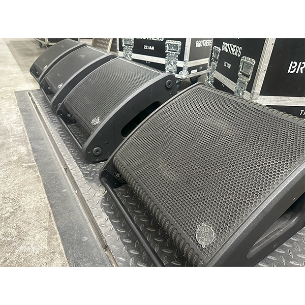 Clair Brothers 1AM Monitor Set – 4 Wedges + Flightcases