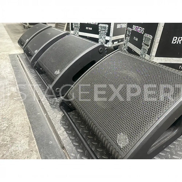 Clair Brothers 1AM Monitor Set – 4 Wedges + Flightcases