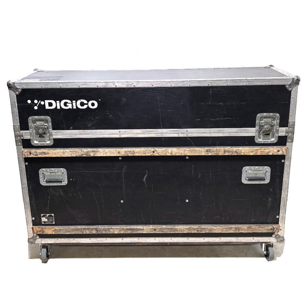 DiGiCo SD10 digital mixing console with flightcase | Used