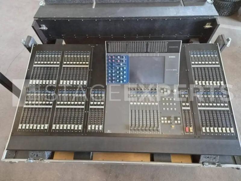 Yamaha M7CL 48-Channel Digital Mixing Console – Refurbished