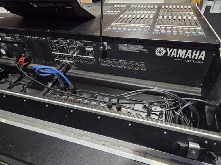 Yamaha M7CL-48ES Digital Mixer System with Stagerack – Touring