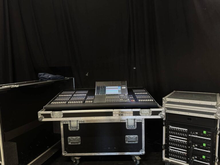 Yamaha M7CL-48 + 3x SB168-ES EtherSound Bundle Digital