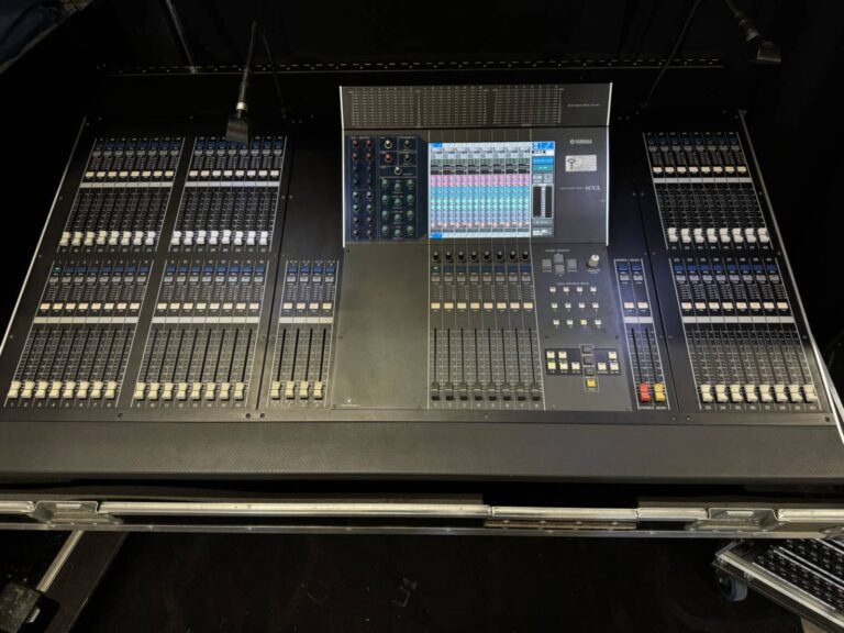 Yamaha M7CL-48 + 3x SB168-ES EtherSound Bundle Digital
