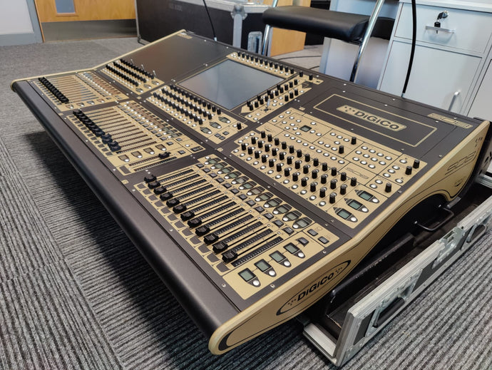 DiGiCo SD8 Stealth Core 2 console